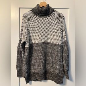 Prana Gray and White Turtleneck Sweater